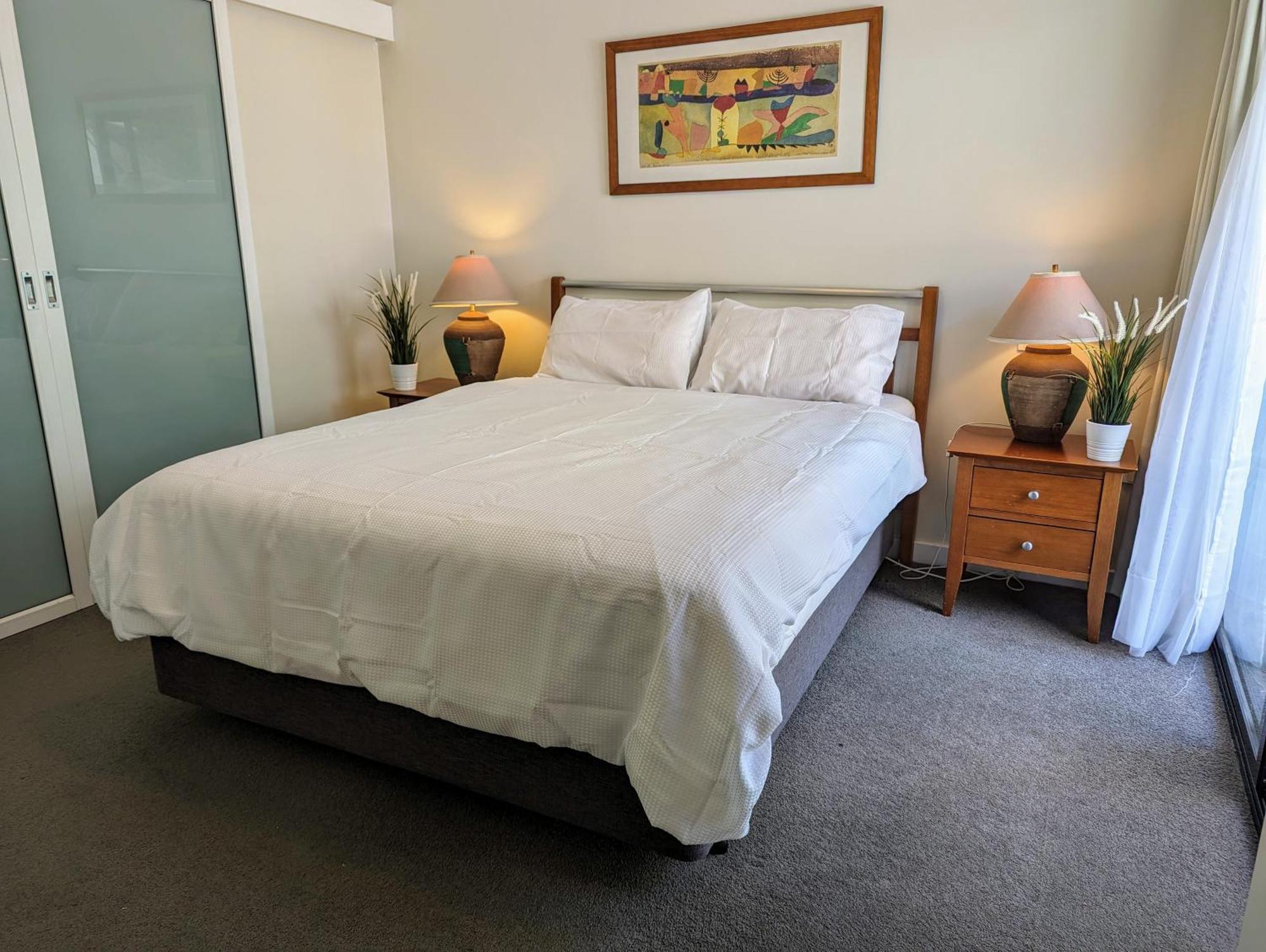 Lovely City Apartment With Private Courtyard, Pool, Free Parking, Gym Perth Esterno foto